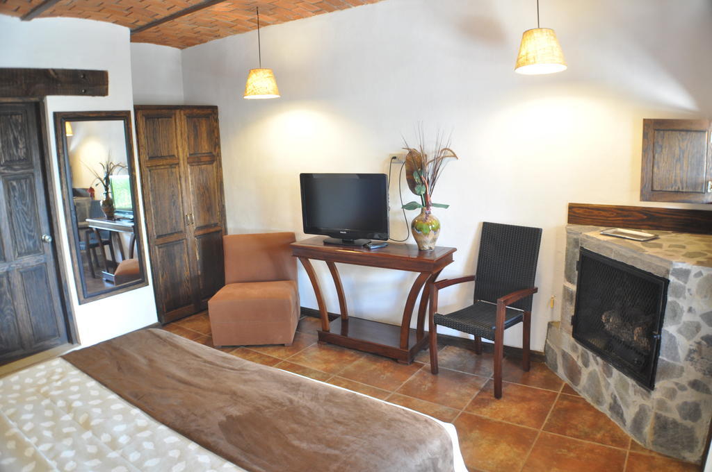 Hotel Villa Cassis Tapalpa Room photo